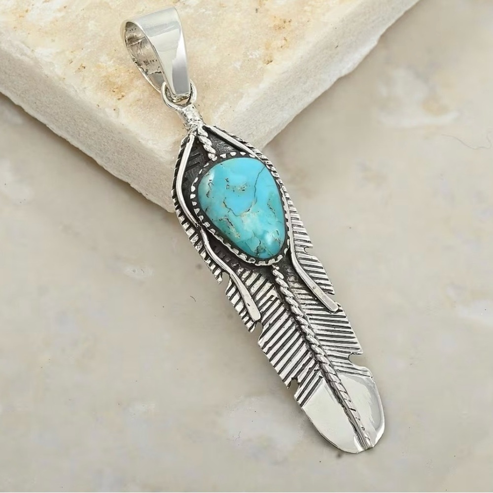 $275 Retail 4.50 Carats Kingman Turquoise Feather Pendant in 925 Sterling Silver